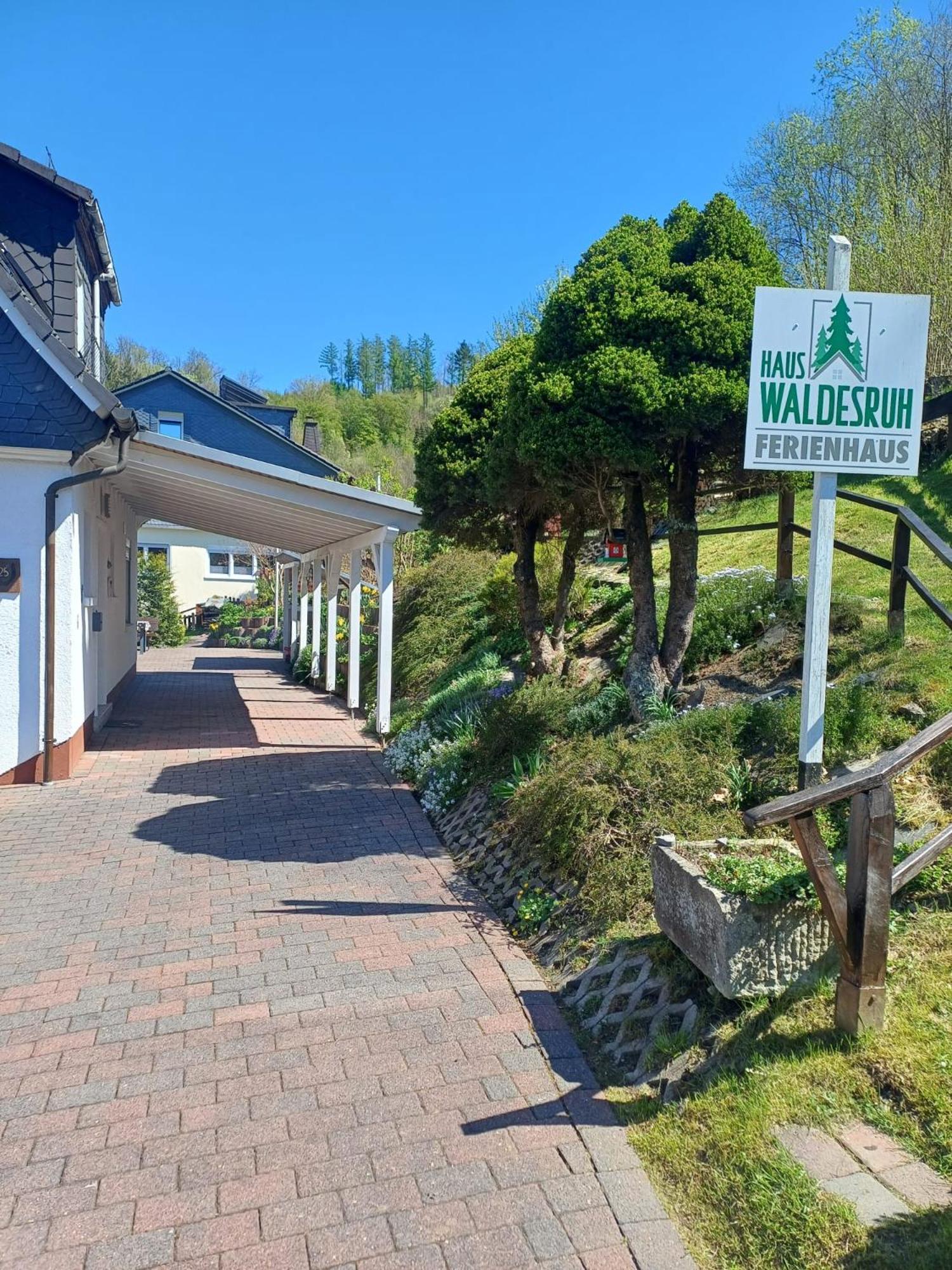 Haus Waldesruh Villa Ленещат Екстериор снимка